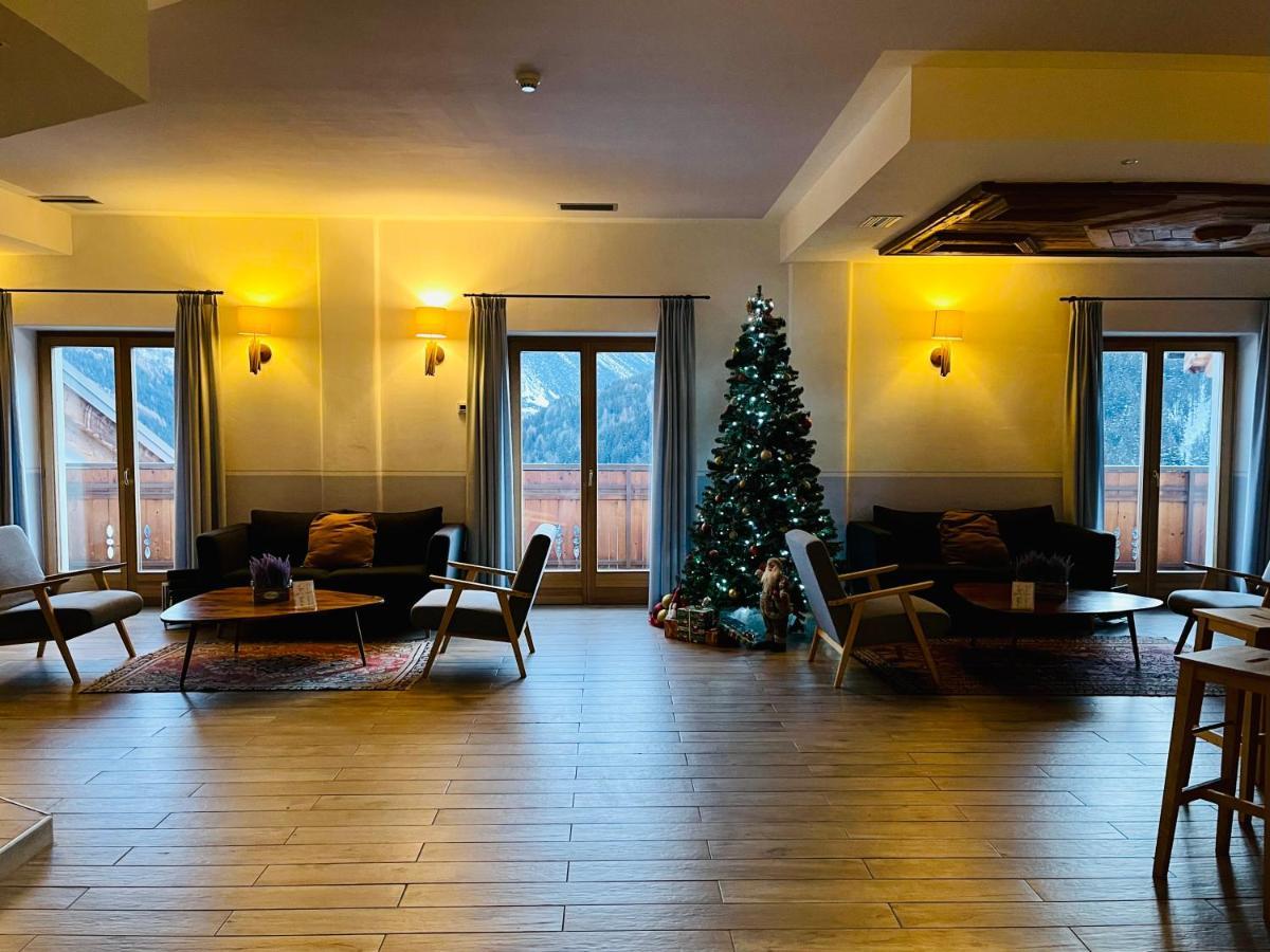 Hotel San Carlo, Tra Bormio E Livigno อิโซแลคเชีย ภายนอก รูปภาพ