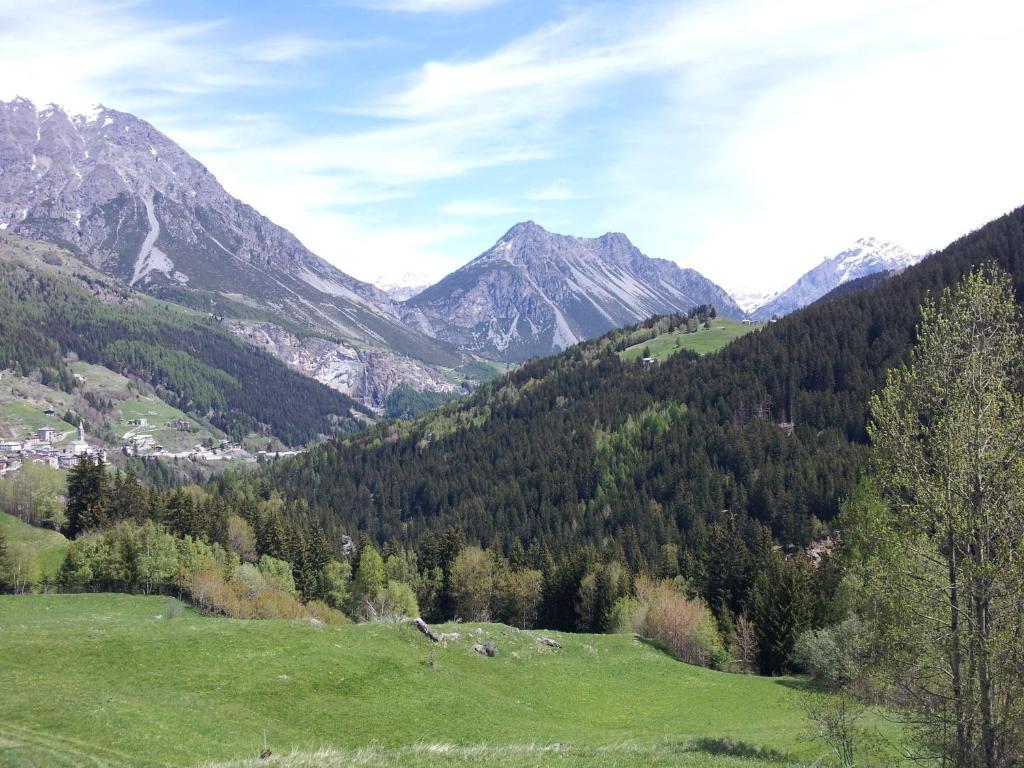 Hotel San Carlo, Tra Bormio E Livigno อิโซแลคเชีย ภายนอก รูปภาพ